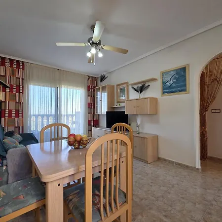 Apartamento De La Terraza Se Ve El Mar! Torrevieja